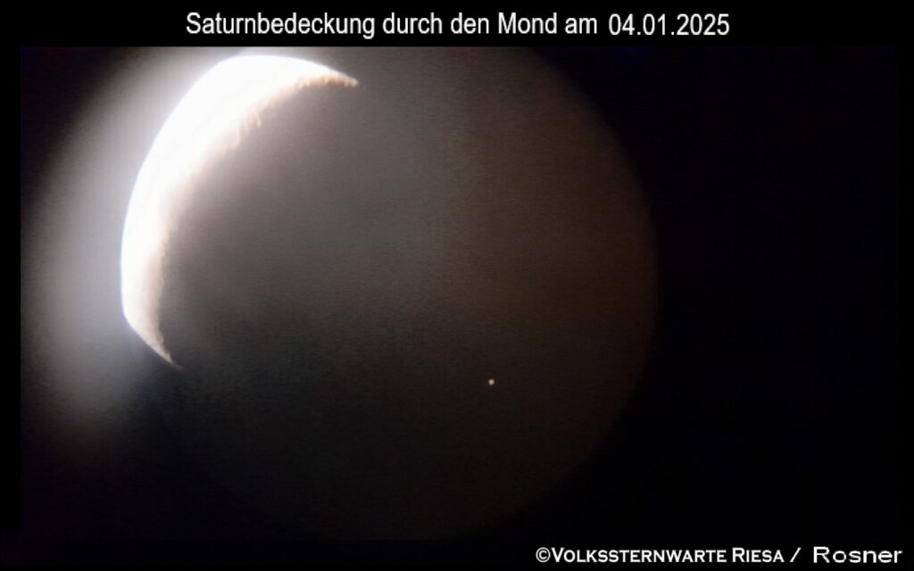 Saturn auf dem Weg zum Mond